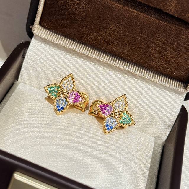 A6617 High-end jewelry custom-made colored diamond four-leaf clover beaded micro