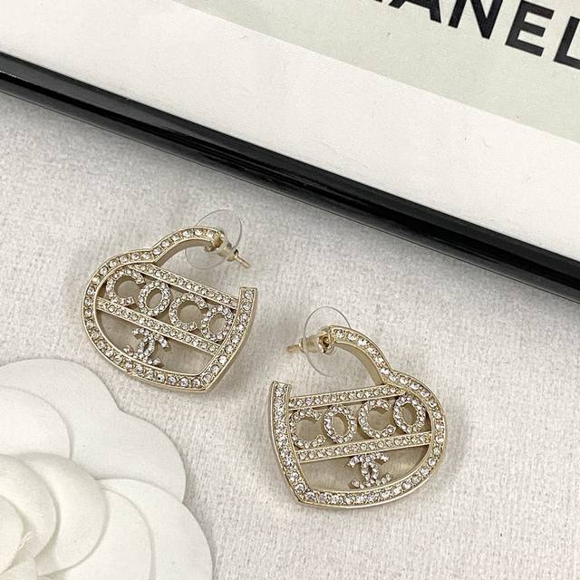 Code E2346 Chanel earrings hot-selling new style Zp Chan 23 full diamond hollow