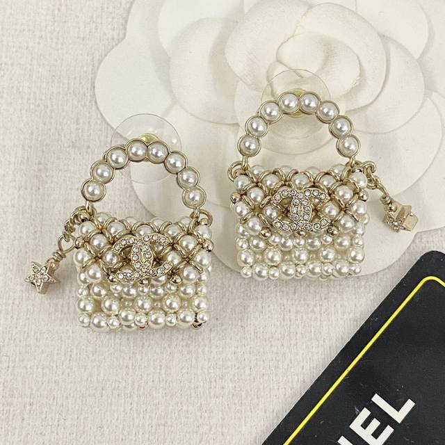 Code E2330 Chanel earrings are a hot-selling item, newly launched, and availabl