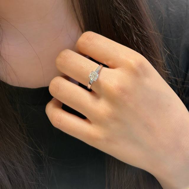 This price adjustment colored gemstone: 925, the most refined market price, 1 ca