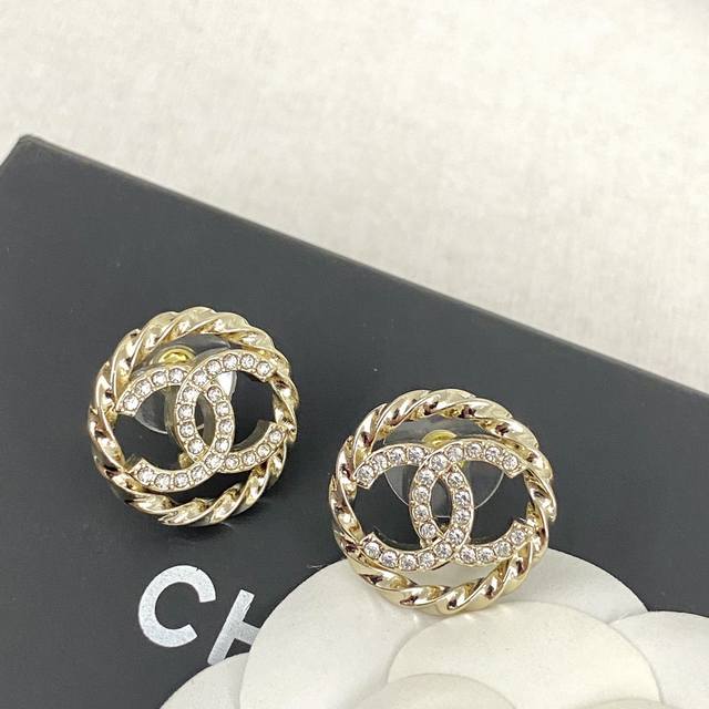 Code E2329 Chanel earrings hot-selling new style Zp Chan 23 full diamond double