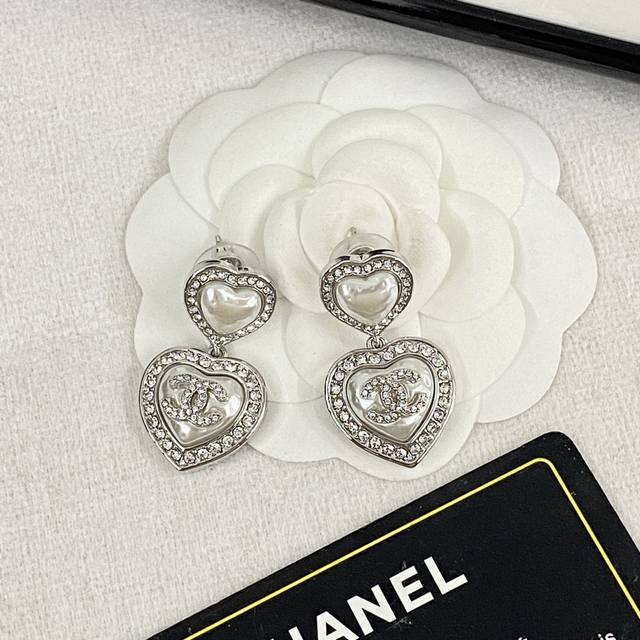 Code E2328 Chanel bestseller earrings are back in stock! Available at the same