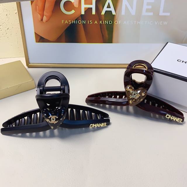Chanel Xiaoxiang Chanel hair clip Acetate heart-shaped hair clip temperament ver