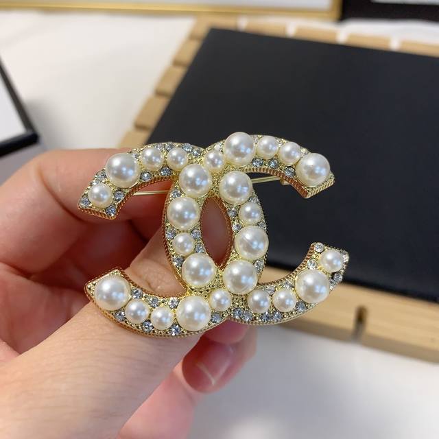 Chanel Xiaoxiang Chanel brooch large and small pearl brooch atmospheric and clas