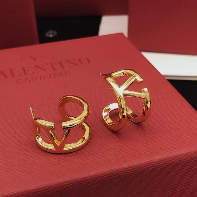 No. Ved0162 Valenti*O latest ear hook earrings smooth moon earrings consistent Z