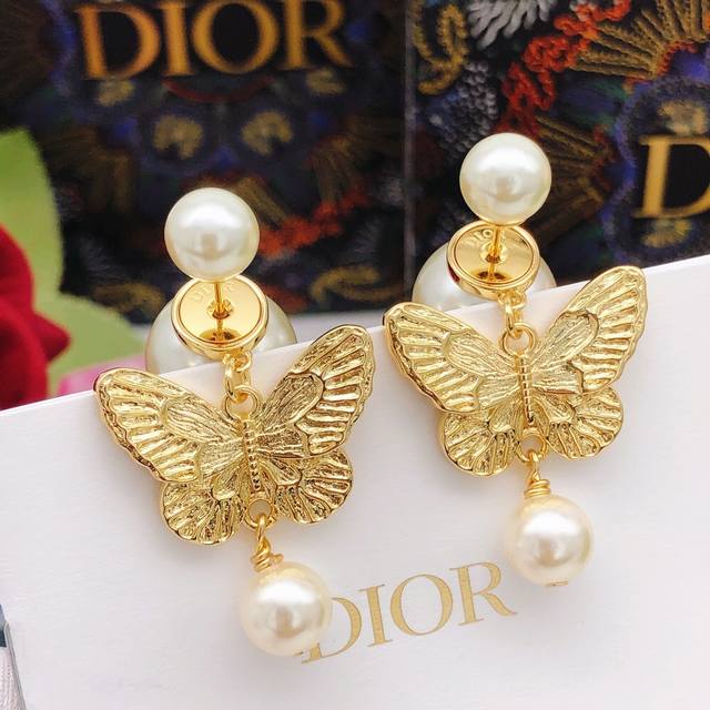 No.Ded0557 Dio*Latest butterfly earrings consistent Zp brass material DDD