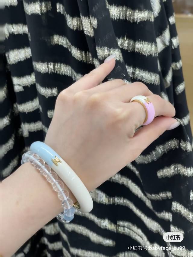 Celine bracelets have always been the benchmark of minimalist fashion. Their bol