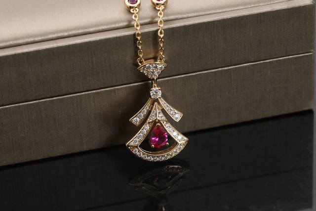 This limited edition Qixi Festival necklace can be custom-made with real gold an