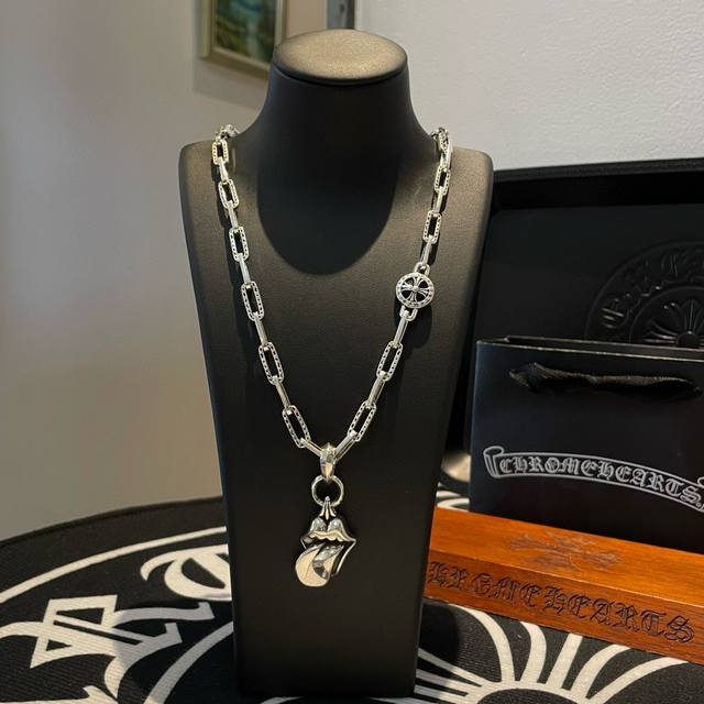 New counter quality Chrome Hearts classic retro necklace personalized tongue pe