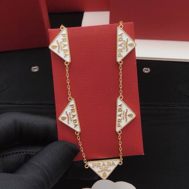 Number batch Xl0006 batch Rad* latest triangle necklace consistent Z batch brass