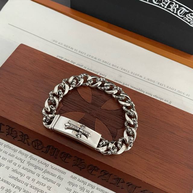 New counter quality Chrome Hearts classic retro half-flower cross diamond bracel