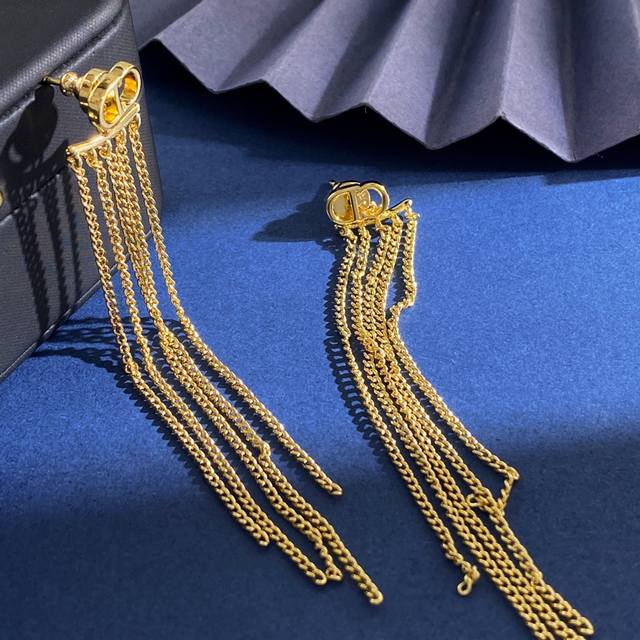 Da94 Dior stylish, simple and high-end Cd letter chain tassel smart long earring