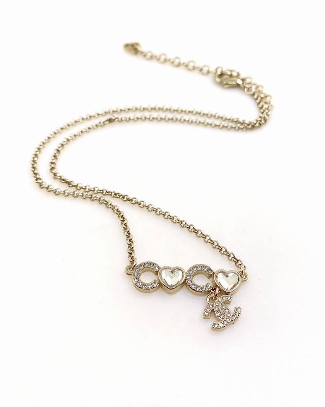 Chanel latest Cc white diamond heart necklace consistent with Z batch brass mate