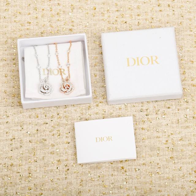 204632 Our rose necklace is priced at over 210,000. Believe it or not, we're the