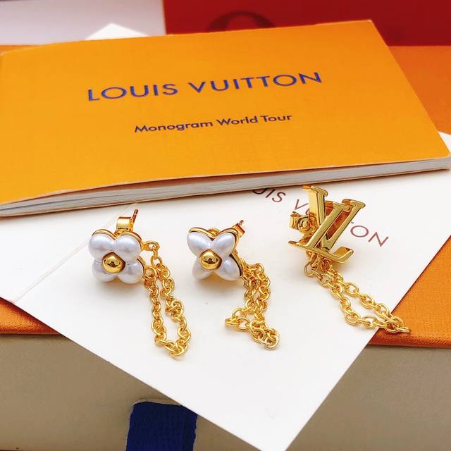 No.Led0388 Lv*Latest three-in-one white flower earrings consistent Zp brass mat