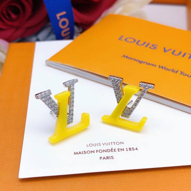 No.Led0089 Lv*Latest yellow resin diamond earrings consistent Zp brass material