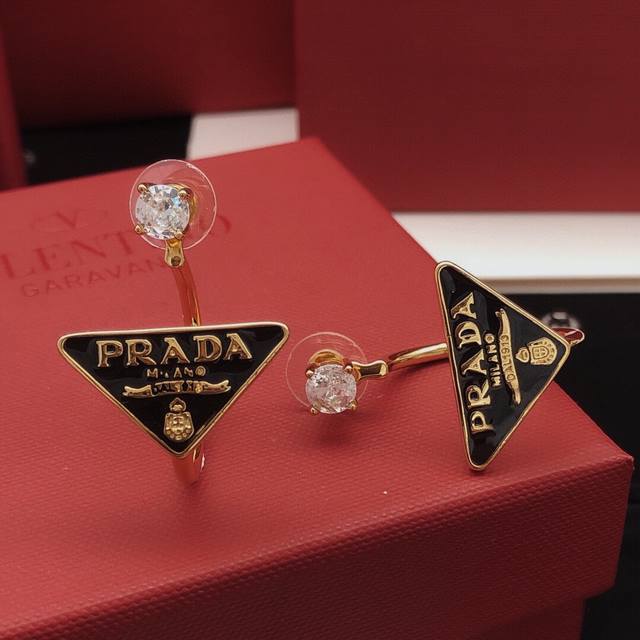 No.Ped0018 Prad*Latest triangle ear hook black drip oil consistent Zp brass mate