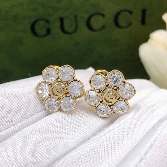 No. Ged0031 Gucci Double G earrings with flowers and diamonds, a must-have for