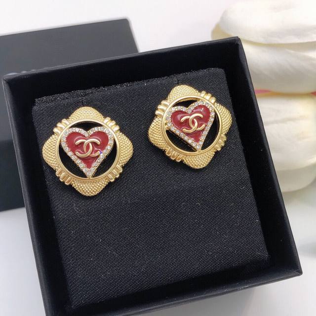 No. Xed0314 New and used heart earrings. Classic and durable oil-dripping heart