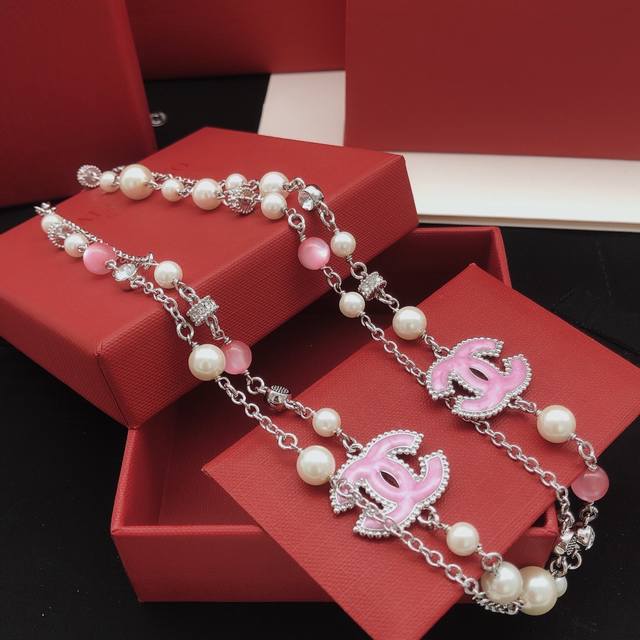 No. Xxl0913 Ch*Nel latest silver chain pink double C sweater chain consistent Z