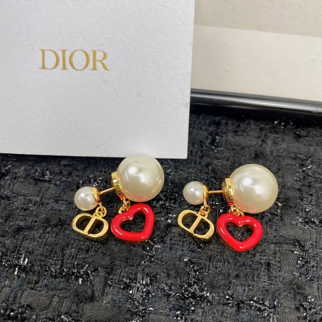 Code E1490 earrings are hot-selling models and are now on sale. synchronized co