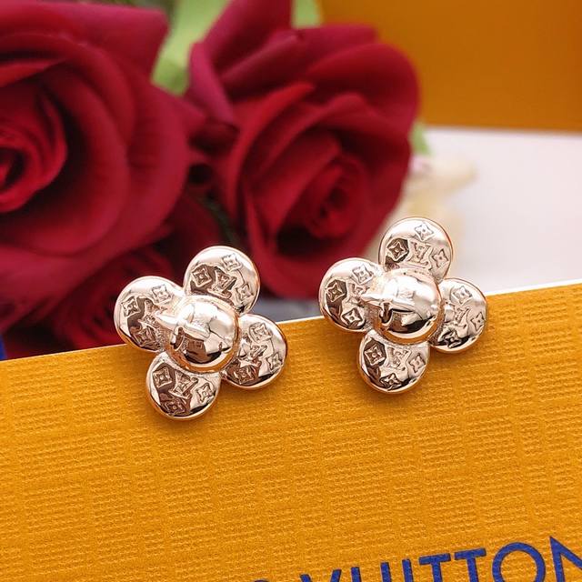 No.Led0109 Lv*Latest flower earrings rose gold consistent Zp brass material DDD