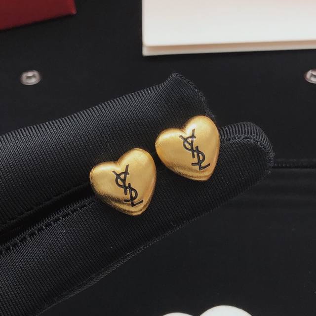 No.Yed0079 Yvessaintlauren*Latest love earrings consistent Zp brass material DDD
