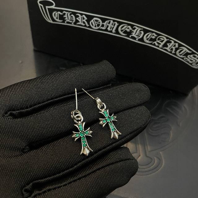 New counter quality Chrome Hearts classic retro cross earrings with concave and