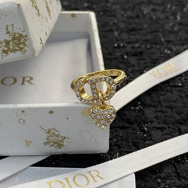 Code R019 Hot-selling new ring. Exclusive high-end quality photos. Not just sta