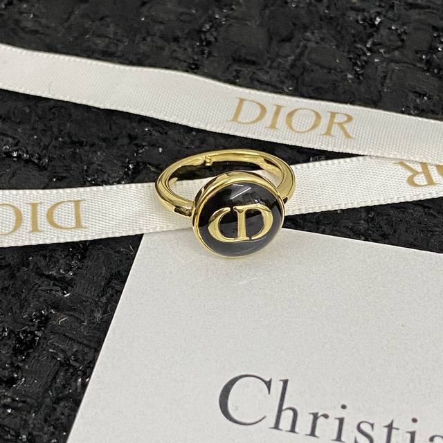 Code R017 Hot-selling new ring. Exclusive high-end quality photos. Unlike ordin