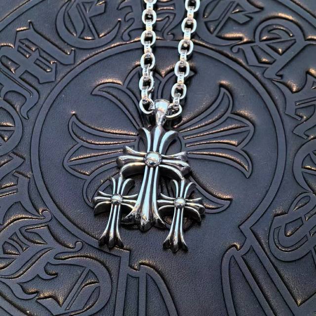 Chrome Hearts classic cross pendant letter necklace, top-grade exquisite version
