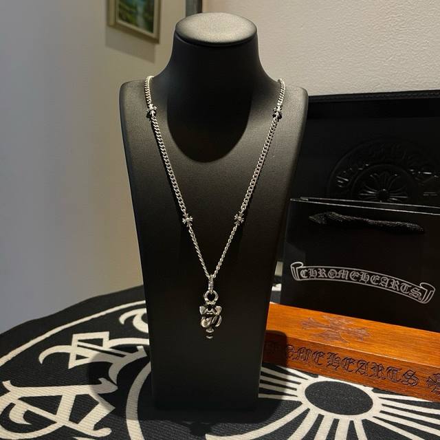New counter quality Chrome Hearts classic retro cross flower necklace with large