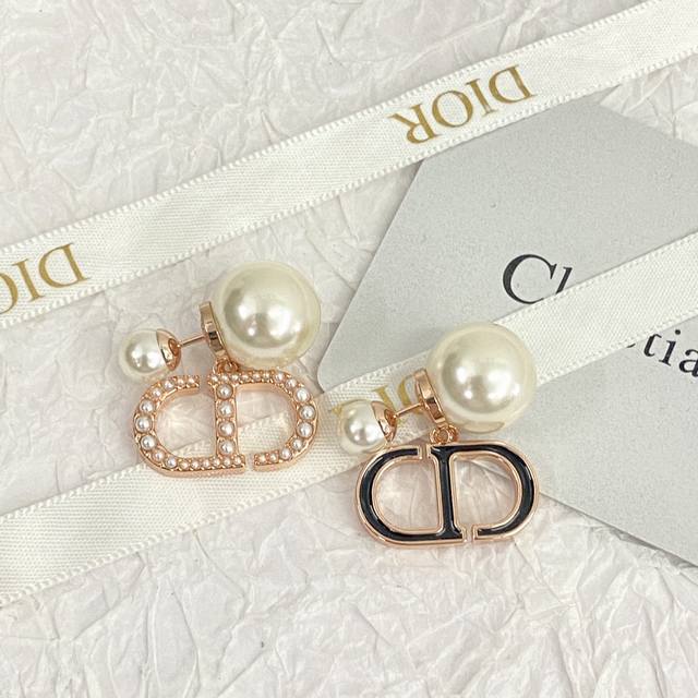 Code E2385 Dior earrings, a hot-selling new arrival, rose gold pearl CD earring