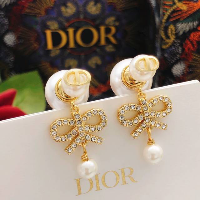 No.Ded0210 Dio*Latest bow earrings consistent Zp brass material DDD