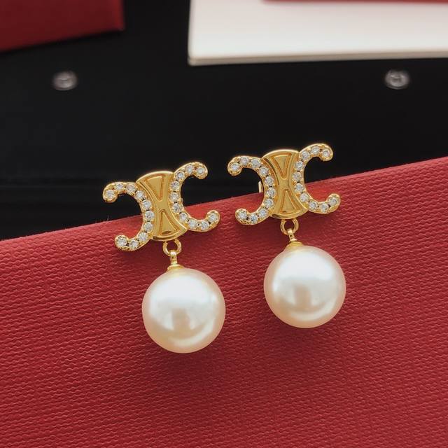 No. Sled0024 Celine's latest pearl earrings, Zp brass material DDD