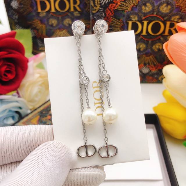 No.Ded0168 Dio*Latest tassel earrings consistent Zp brass material DDD
