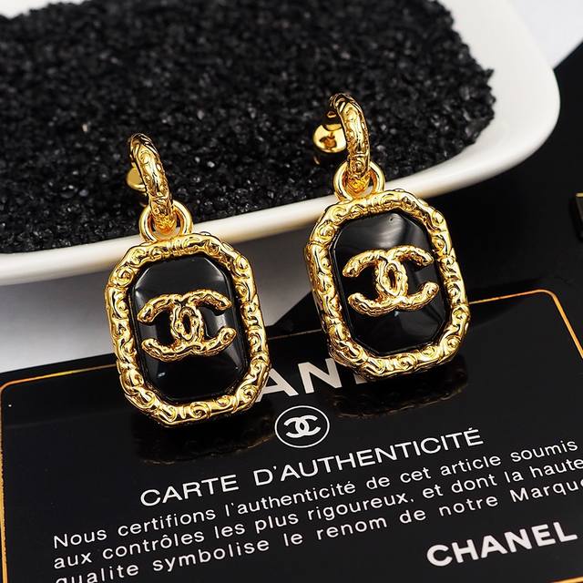 Xiaoxiang's antique auspicious cloud pattern black agate earrings Xe56 DDD