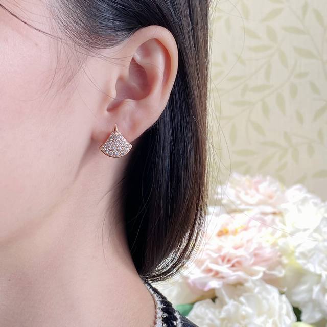 V gold-plated Bulgari high-end full diamond fan-shaped skirt earrings high-end c