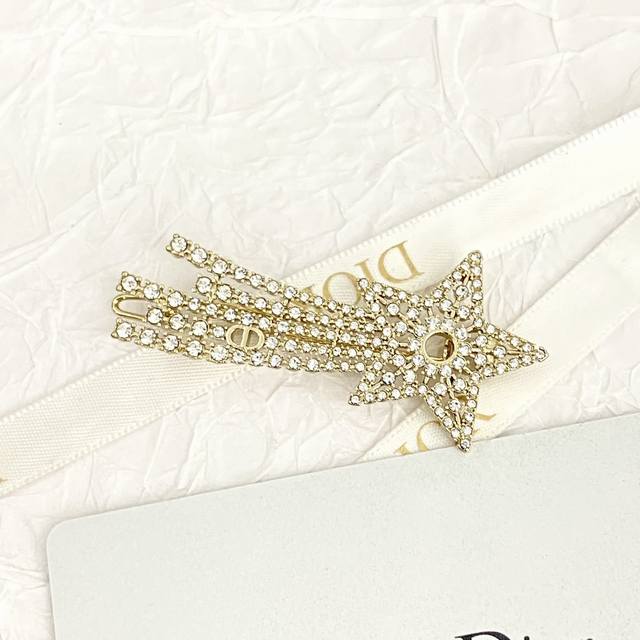 Code H536 Dior hairpin, a hot-selling model, is now available. Dior Crystal Met