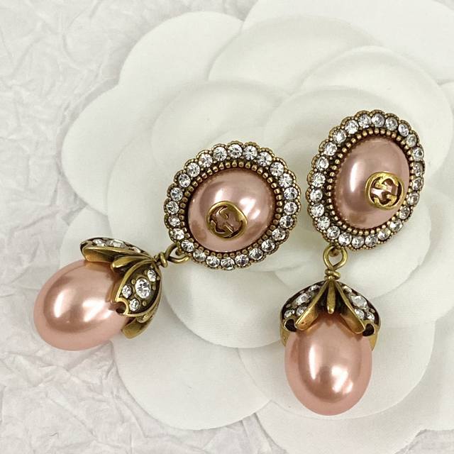 Code E2366 Gucci earrings classic best-seller hot new Cool Oval Pink Pearl Earr
