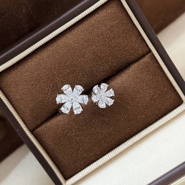 A6640 Hw High Jewelry Double Flower Full Diamond Open Ring. Celebrity-like, life