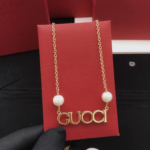 Necklace No. Gxl0052 Bracelet No. Gsl0012 Gucc* Latest Pearl Smooth Necklace Br