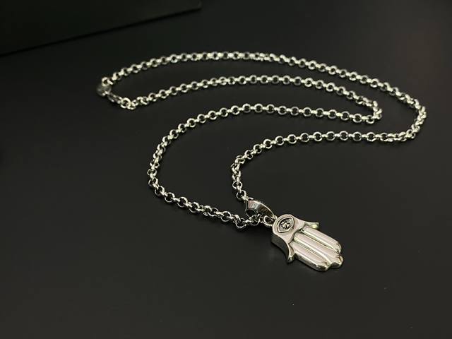 Kroko Moon Goddess Hand Necklace Chain Length 70cm Batch DDD