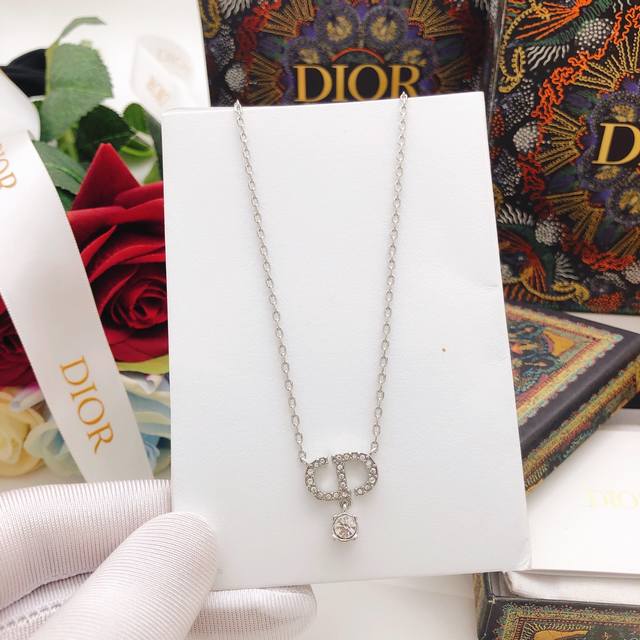 No.Dxl0162 Dio*Latest diamond CD necklace consistent with the Z batch brass mate