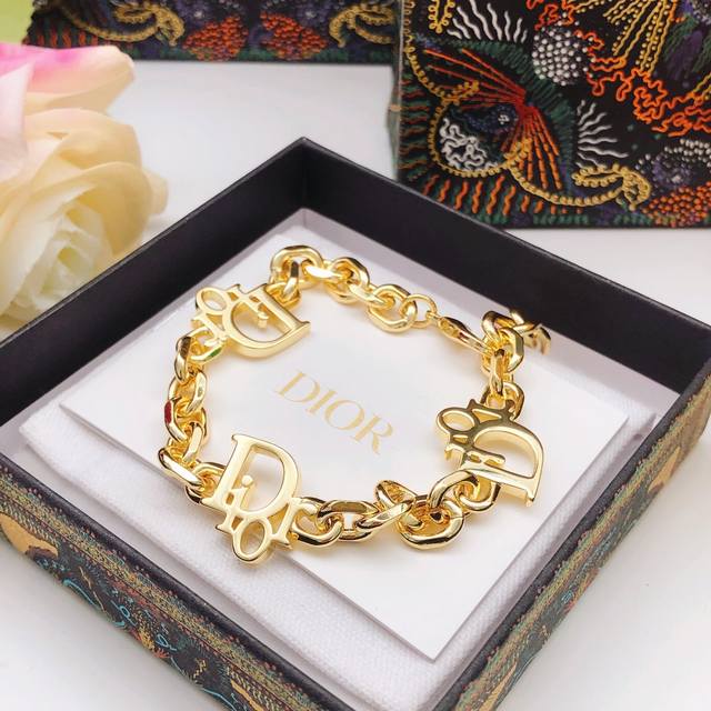 No.Dsl0202 Dio*Latest model smooth letter bracelet consistent with Z batch brass