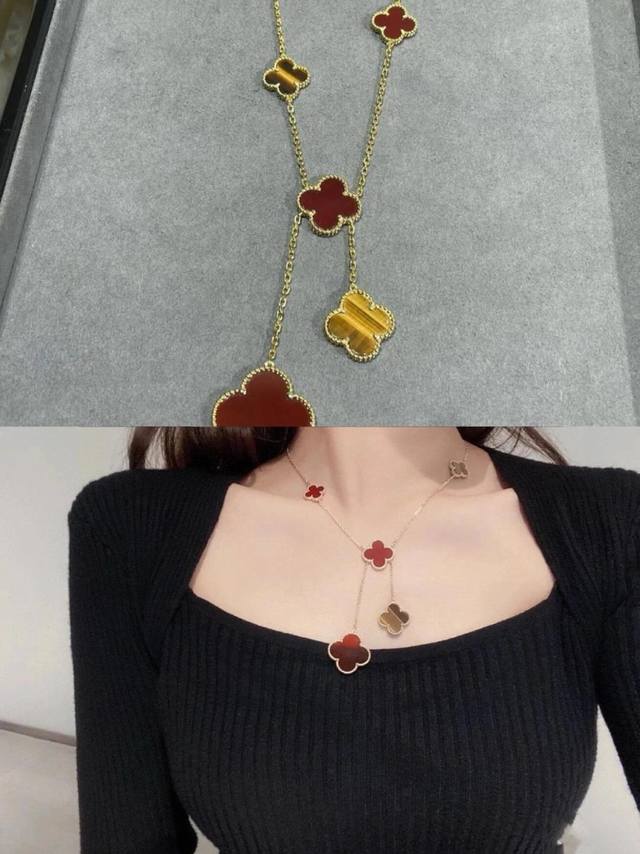 V gold Magic Alhambra four-leaf clover necklace. This Magic Alhambra six-leaf ir