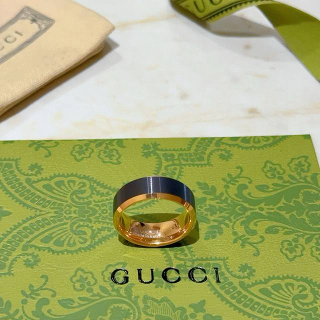 The latest Gucci ring, a higher-end design, is also seen on celebrities. This An