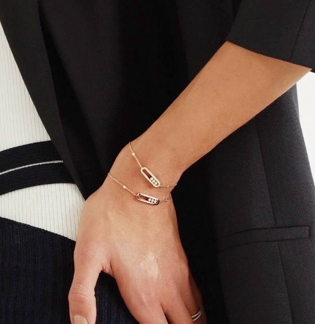V gold material Messika polished three diamonds smart bracelet, the most classic