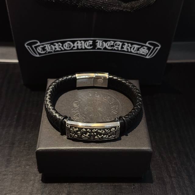New counter quality Chrome Hearts classic retro leather cord bracelet with conca