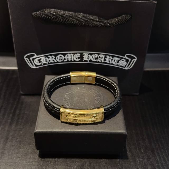 New counter quality Chrome Hearts classic retro cross leather cord bracelet with